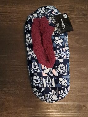 Disney Mickey Mouse Fuzzy Babba Slipper Socks – NWT – Women's 7–9½